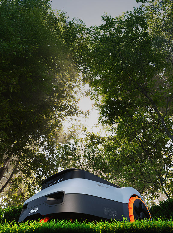 Segway Navimow H robot lawn mower.