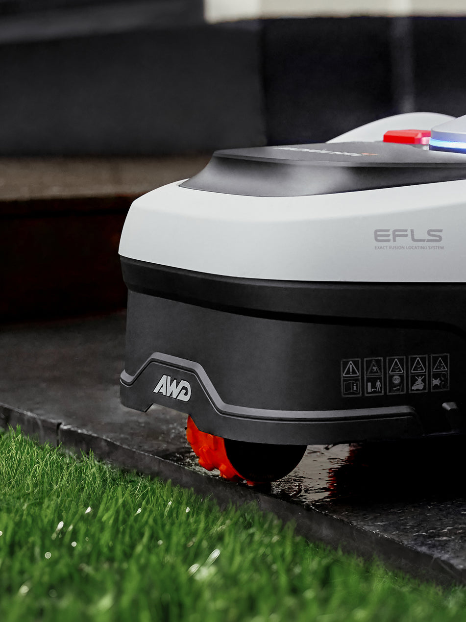 Navimow i110N robot lawn mower.